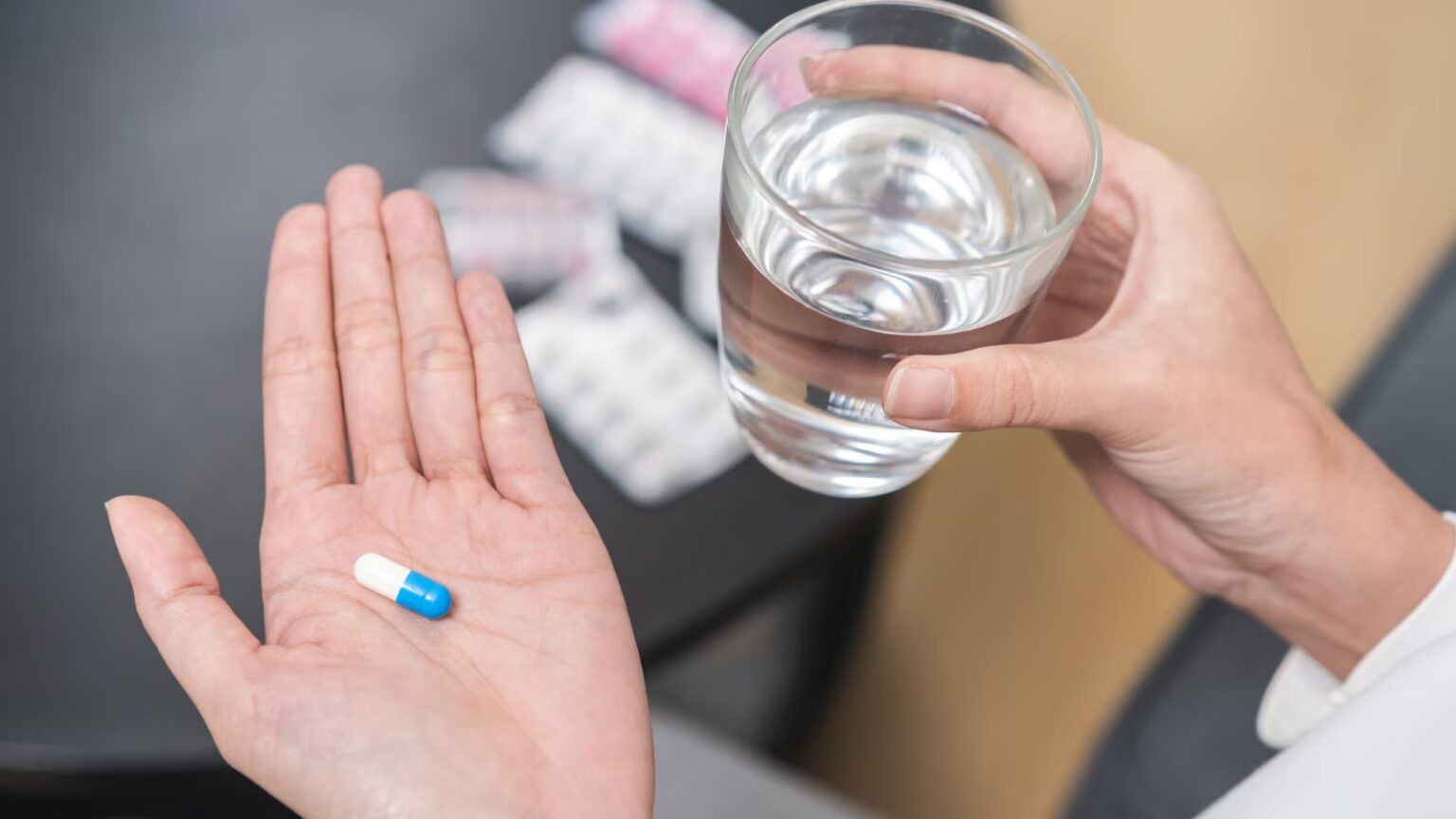 Why is folic acid often recommended for women with heavy periods?