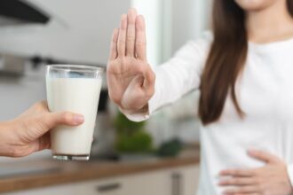Can milk raise cholesterol levels? Know the best and worst milk types for heart health