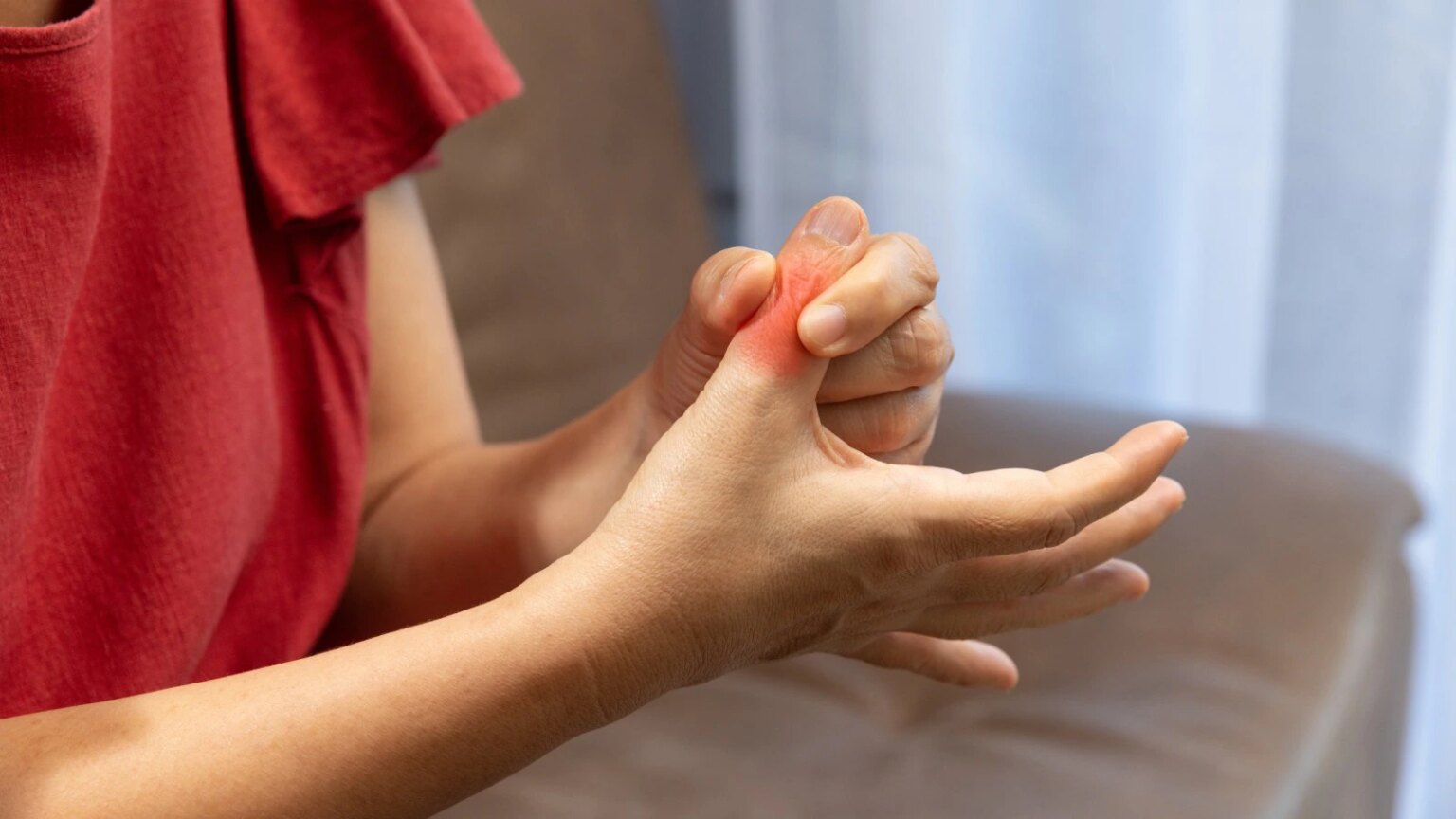 5 ways to reduce uric acid levels and prevent joint pain naturally