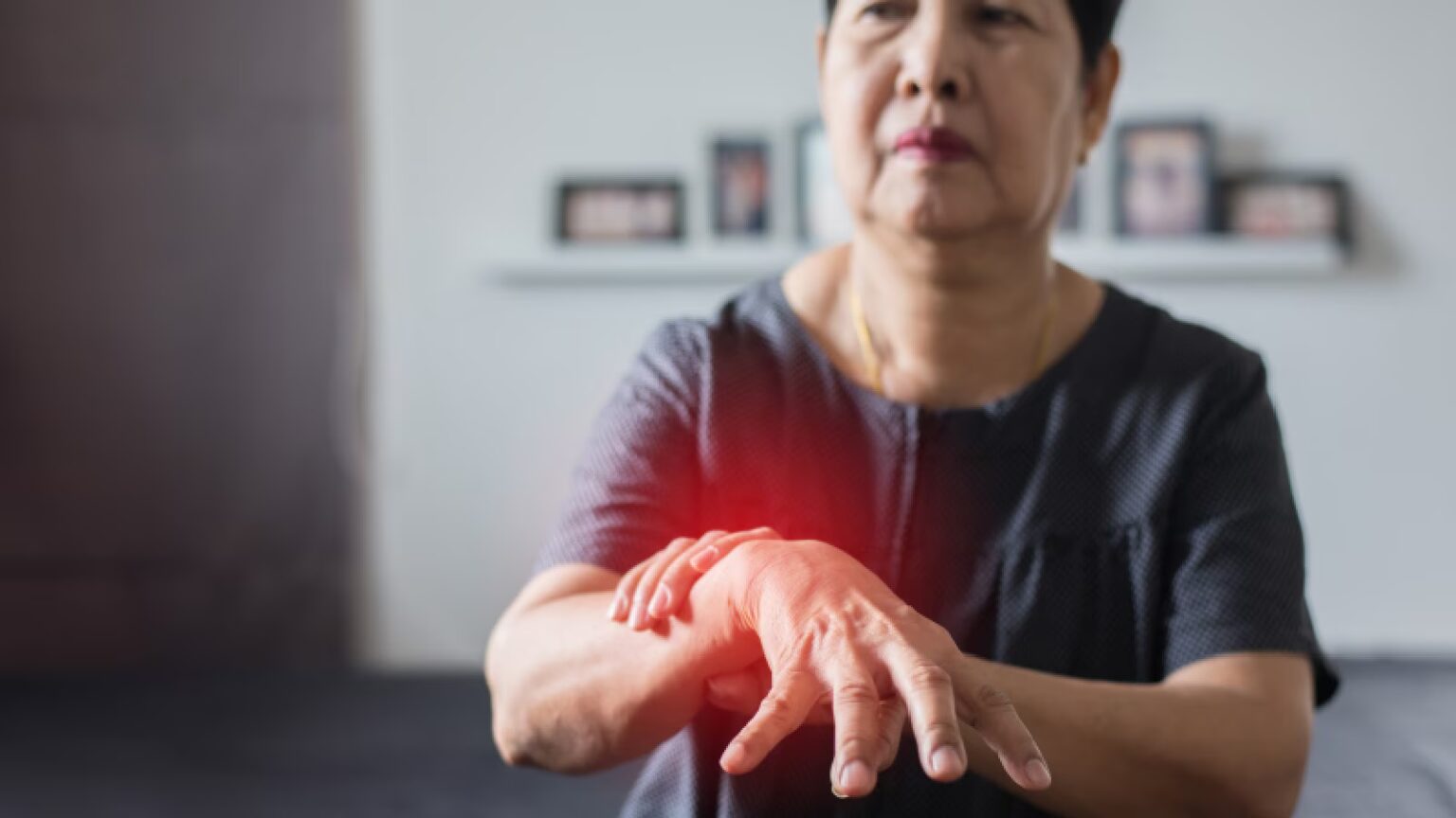 Feeling tremors in the body? These could be early signs of Parkinson’s disease