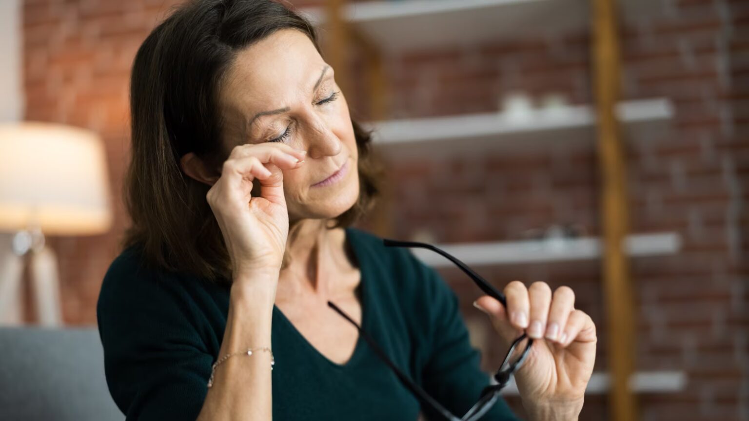 From pregnancy to menopause: How hormonal changes affect women’s eye health